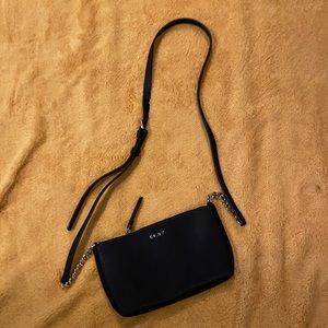 Like New DKNY purse!